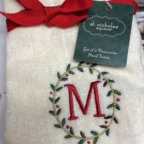 NWT st. Nicholas square Holly Wreath Monogrammed Cream Hand Towels(M), 2 - Picture 2 of 6